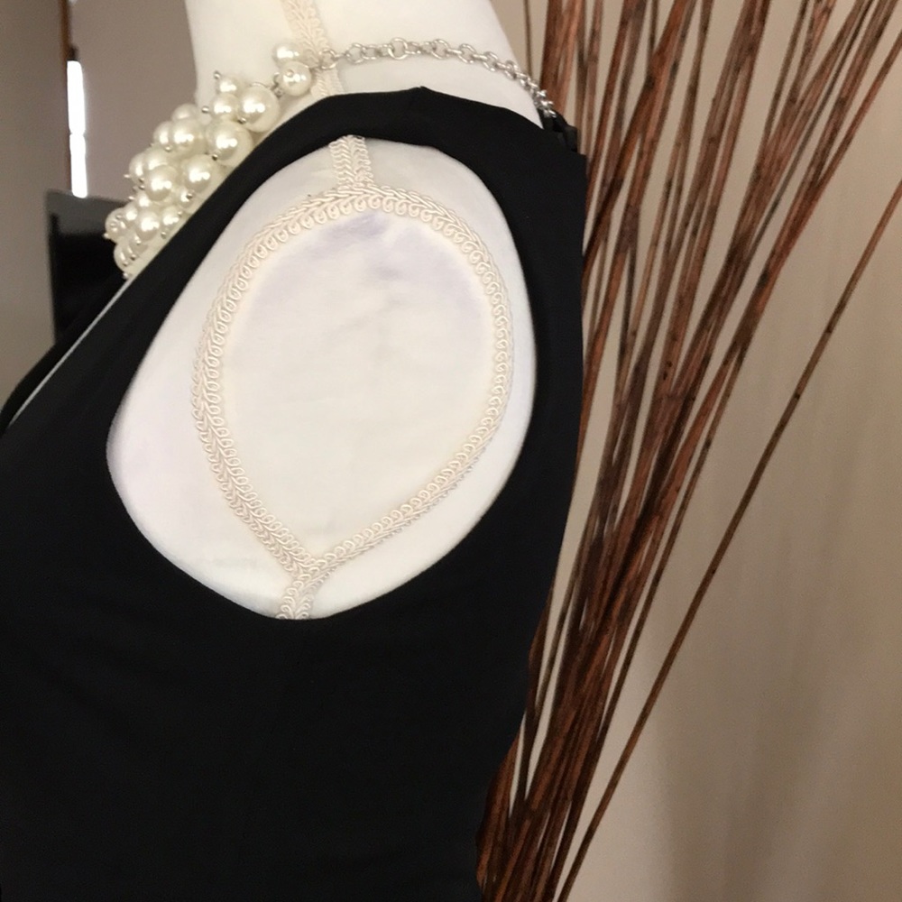 Dress - Picture 4 of 5